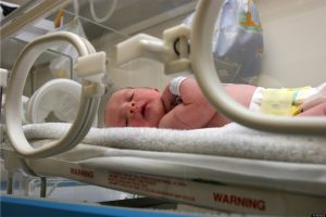 علل کم‌ شنوایی در نوزادان و شیرخواران