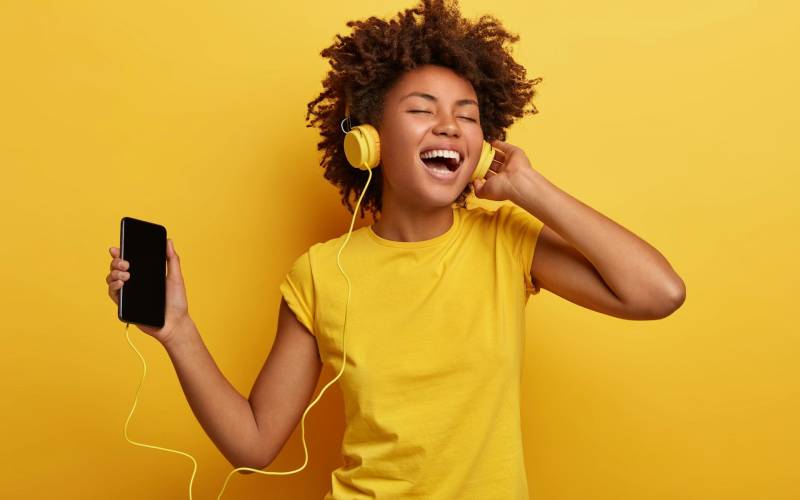 اثر موسیقی بلند بر سلامت شنوایی نوجوانان و راهکارهای پیشگیری