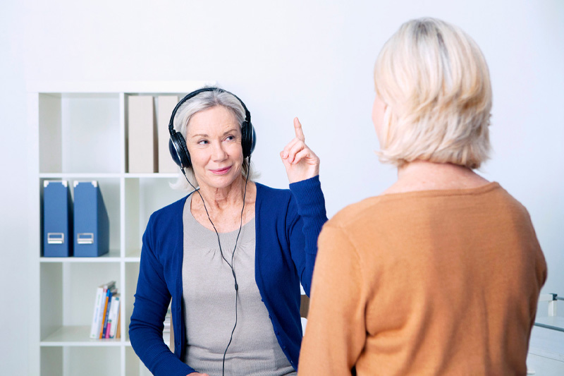 نکات کاربردی برای سالمندان جهت مراقبت از شنوایی